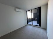R.Iconic 2 Bedrooms Apartment for Lease