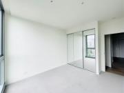 R.Iconic Spacious 1 Bedroom PLUS a Study Apartment!
