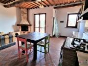 Radicondoli trilocale 80mq