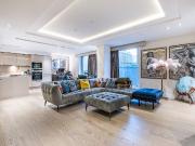 Radnor Terrace, London W14, 2 bed flat to rent, £5,500...