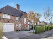 Raeburn Close, Hampstead Garden Suburb, 6 Bedroom Semi...