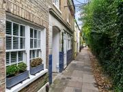 Railway Side, Barnes, SW13