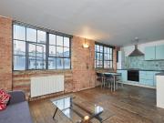 Rampart Street, London E1, 2 bed flat to rent, £2,250...