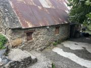 Rare Bergerie à rénover avec 1 hectare de terrain Vallée...