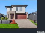 Rare Executive Residence in Pimpama Fully Furnished