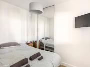 Rare gem Renovated apartment, sunny terrace & separate...