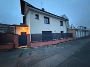 RARE MAISON EN CO LOCATION METRO D MERMOZ/PINEL