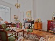 RARE – PRESTIGIEUX APPARTEMENT BOURGEOIS AVEC COMBLES...