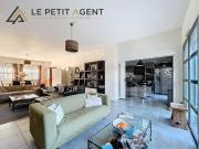 Maison de ville 237 m2 avec Jardin et Garage Double au Centr