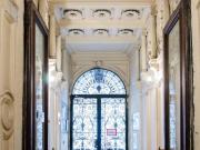 RARITÄT: 2 ZIMMER BALKONWOHNUNG IM WUNDERSCHÖNEN STILALTBAU