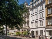 RARITÄT+ sanierungsbedürftige 2 Zimmer ALTBAUwohnung in...
