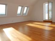 Rathausplatz 3 Zimmer Dachgeschoss Wohnung mit Terrasse!