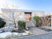 Raum für Familie und berufliche Visionen – hochwertiger...