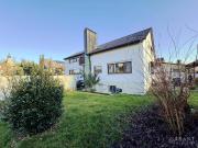 Raum für Familie & Zukunft Haus mit Garten und drei Garagen