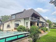 RAUM FÜR LEBEN UND INDIVIDUALITÄT GROßZÜGIGES WOHNHAUS...