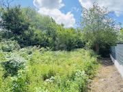 HIER FINDEN GENERATIONEN GENUG PLATZ