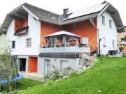 RAUMWUNDER MIT 2 WOHNEINHEITEN, DOPPELGARAGE, POOL.