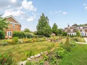Ravens Court, Castle Village, Berkhamsted HP4, 2 bed...