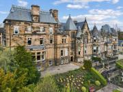 Rawcliffe Gardens, Glasgow, G41 2 bed flat to rent...