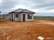 RDP HOUSE FOR SALE R WhatsApp Mr Mabaso 082 423 3668