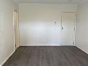 Ready to go Two Studio Apartments Heart of Franskton...