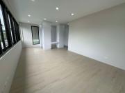 Ready to Live the QC Lifestyle? RFO Home Waiting for You...