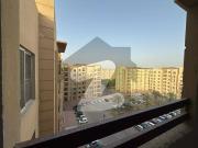 Ready to move 955sq ft 2bed lounge flat for sale...