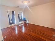 Ready to move in / 5 min walk from Tarneit Garden...