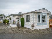 Ready To Move In Mobile Home Close To Amenities!