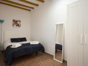 Really neat 1 bedroom flat near the Urquinaona metro