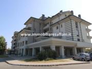 Recente appartamento con giardino pensile e cantina