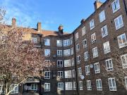 Recently refurbished 2 bed flat