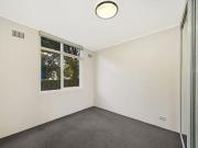 RECENTLY REFURBISHED 2 BEDROOM APARTMENT. SO CLOSE TO...