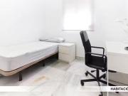 Bonito Habitación en Calle Carlos Brujes, Tiro de Línea...