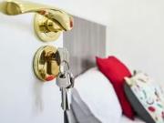 Único Habitación en Carrer de València, El Camp de... Único Habitación en Carrer de València, El Camp de...