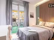 Único Habitación en piso compartido de 5 habitaciones en...