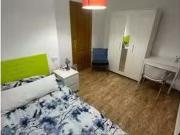 Bonito Habitación en piso de 5 habitaciones, Torrefiel,...