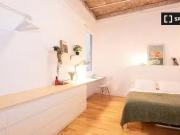 Único Se alquila habitación en piso de 8 habitaciones en...