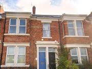 Rectory Road, Gateshead NE8, 5 bed flat to rent, £1,200...