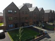 Redcliffe Drive, Manchester, M4 4 bed semi detached...