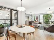Redcliffe Square, Chelsea, 2 Bedroom Flat