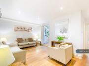 Redcliffe Street, London, SW10 2 bed flat to rent £3,868...