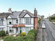Reddenhill Road, Torquay, 2 Bedroom Apartment