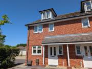 Redlands Lane, PO14