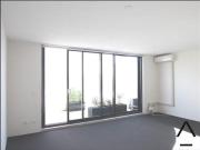 Reduced to $560 & One Weeks Rent Free! Offer ends...