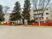 Redwood Court 1 Bedroom Apartment for Rent at 5020...