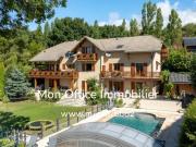 Référence: 5662 MTE Bâtisse de 398 m2 piscine vue...