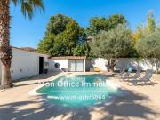 Référence: 5864 LLE. Maison 4 pièces avec piscine,...