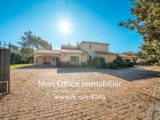 Référence: 6245 MAC Maison 7 pièces avec piscine,...