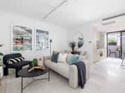 Refined Art Deco retreat in Bijou building